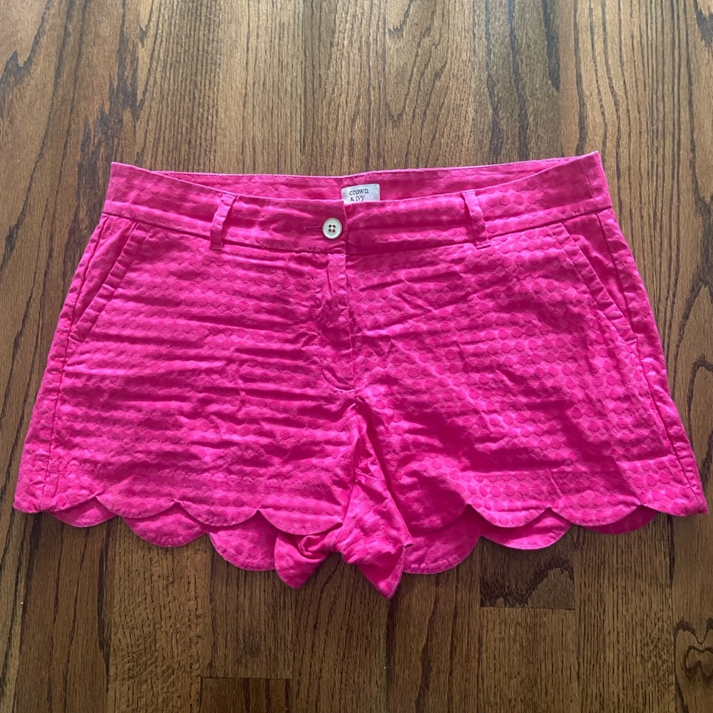 Crown and Ivy Scalloped Shorts NWOT